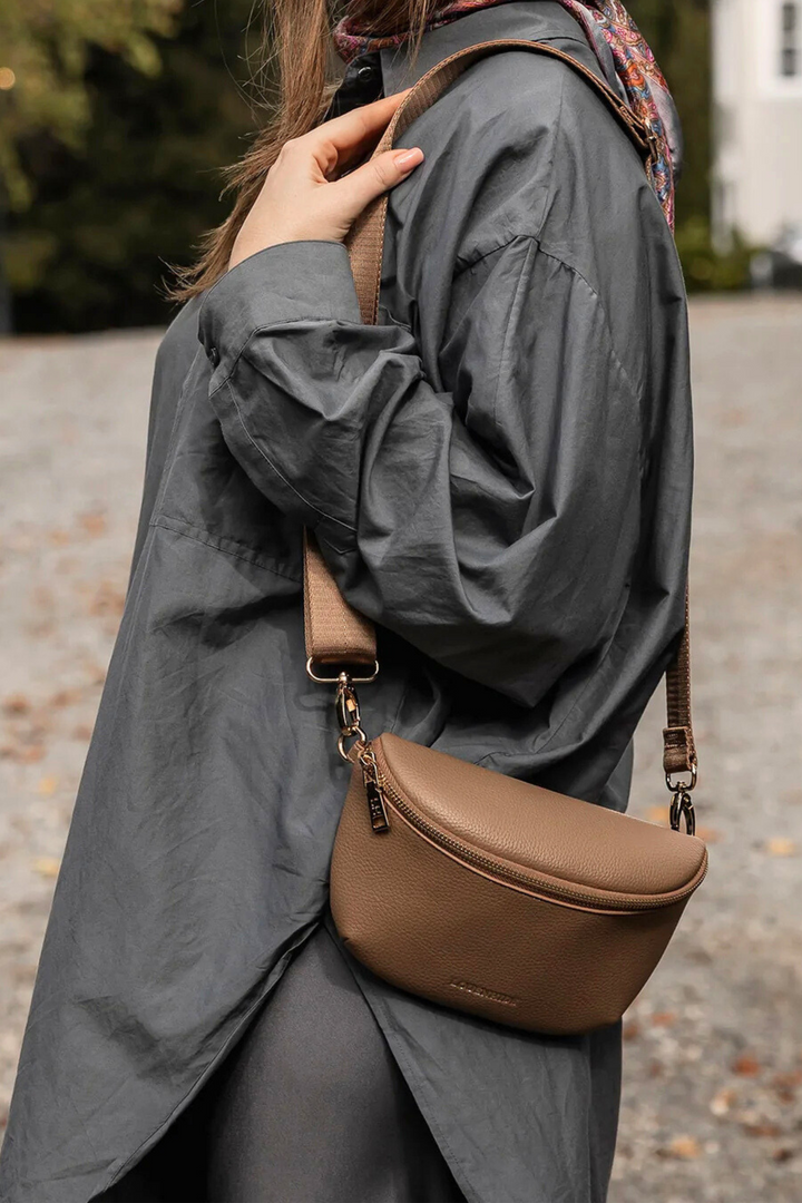 Austin Sling Bag - Mocha