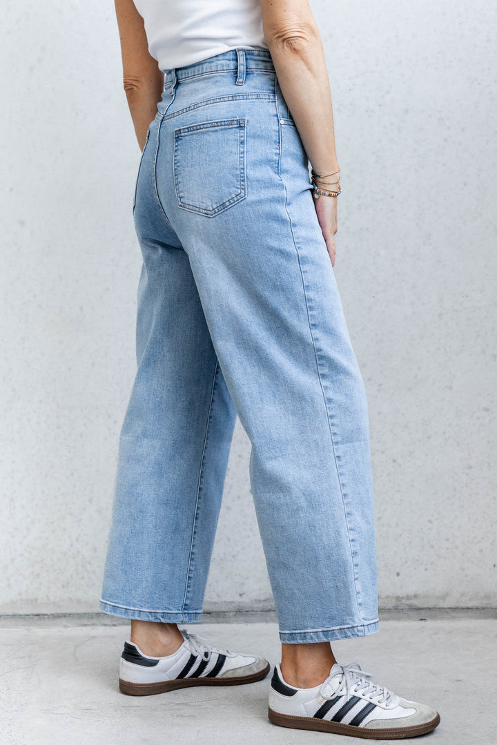 Casey Crop Jean - Light Wash