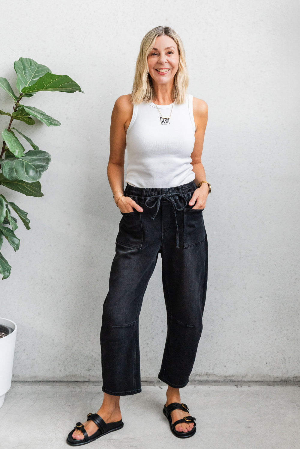 Barrel Jogger - Washed Black - Mabel and Woods