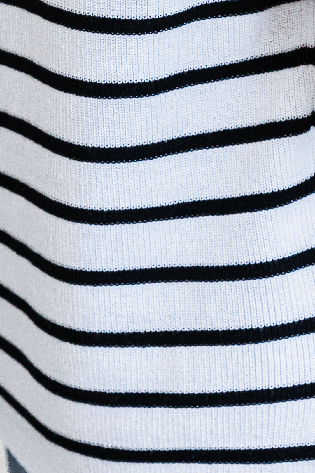 Tali Tee - White / Black