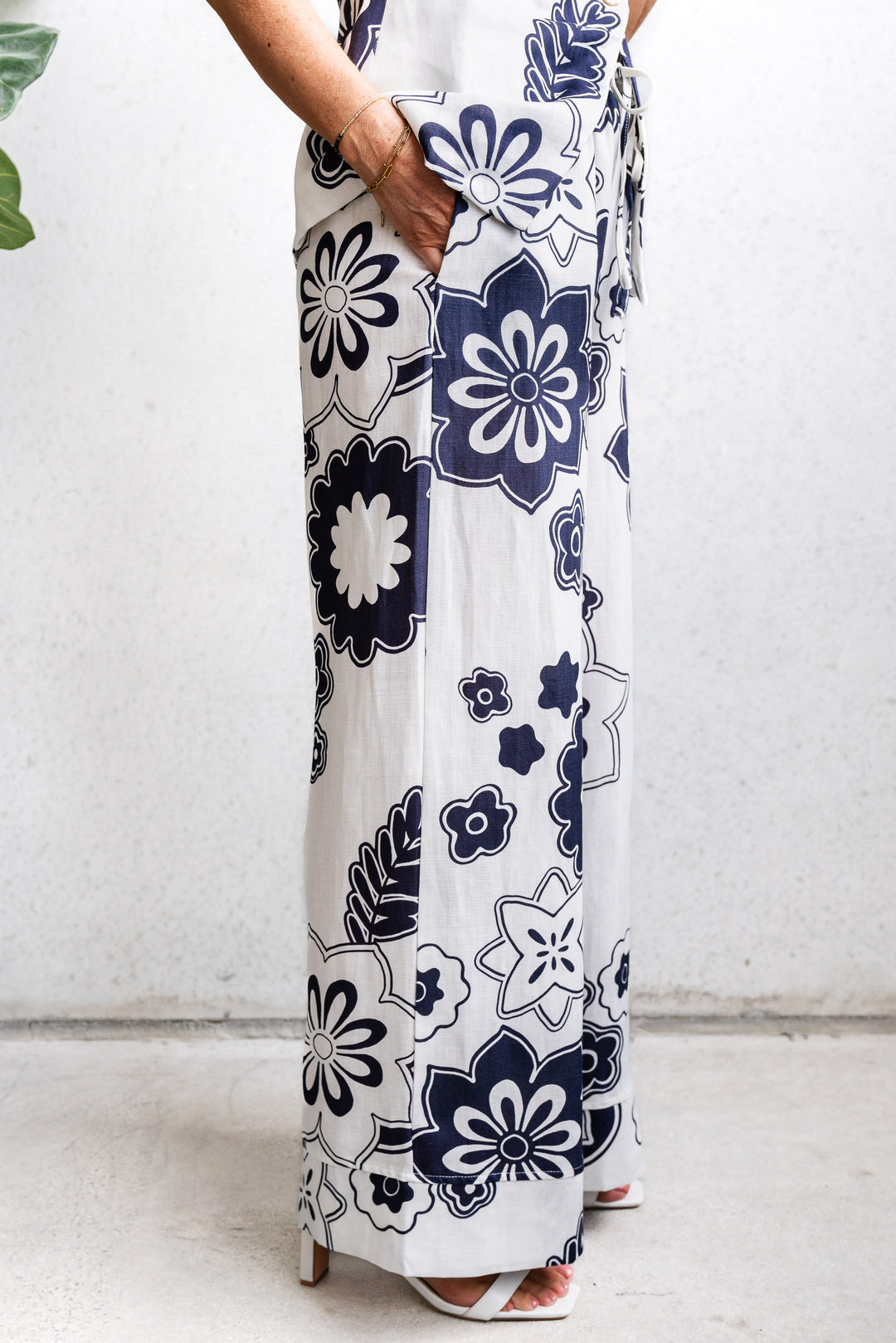 Mayfair Pant - White/Navy