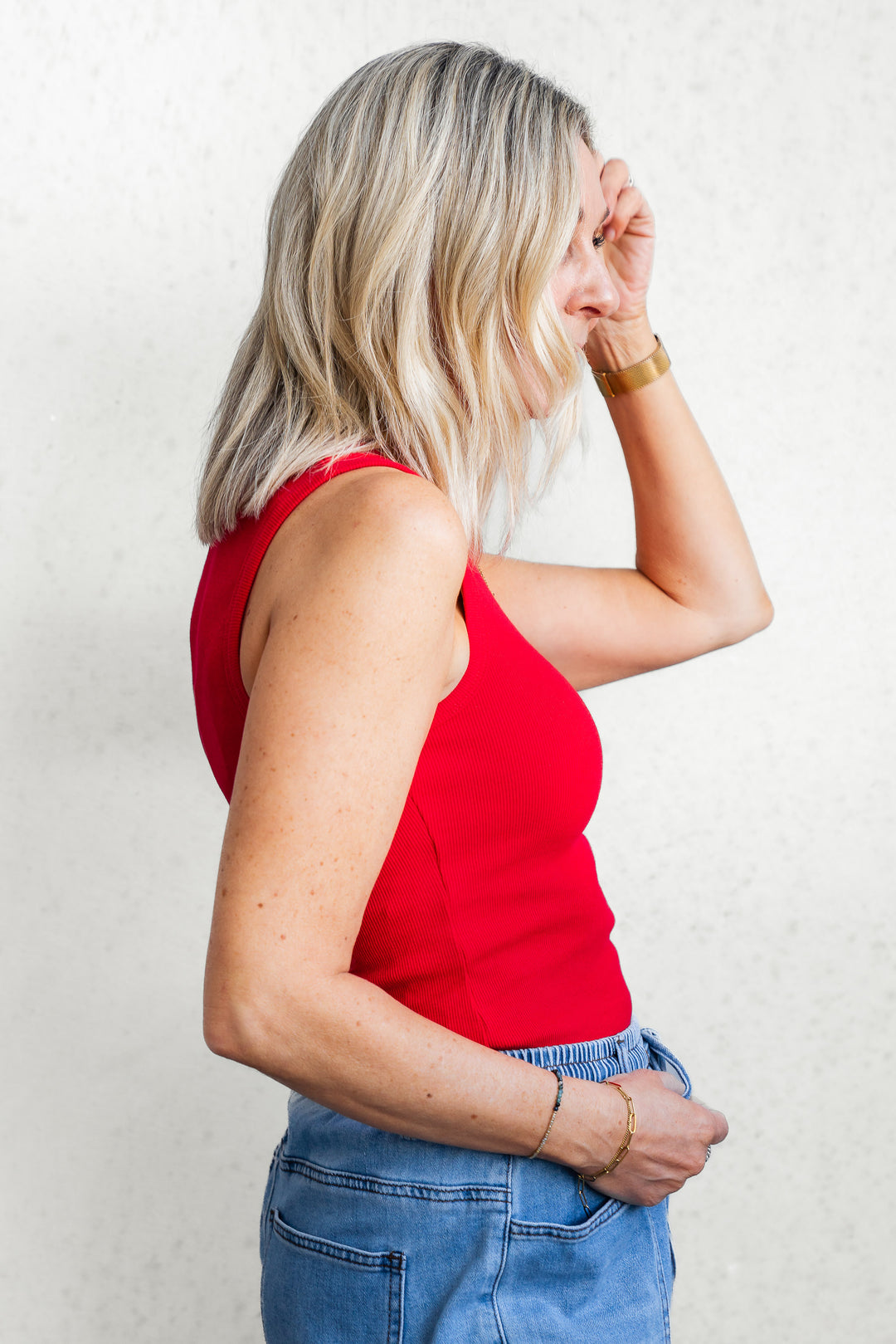 Essential Tank - Red