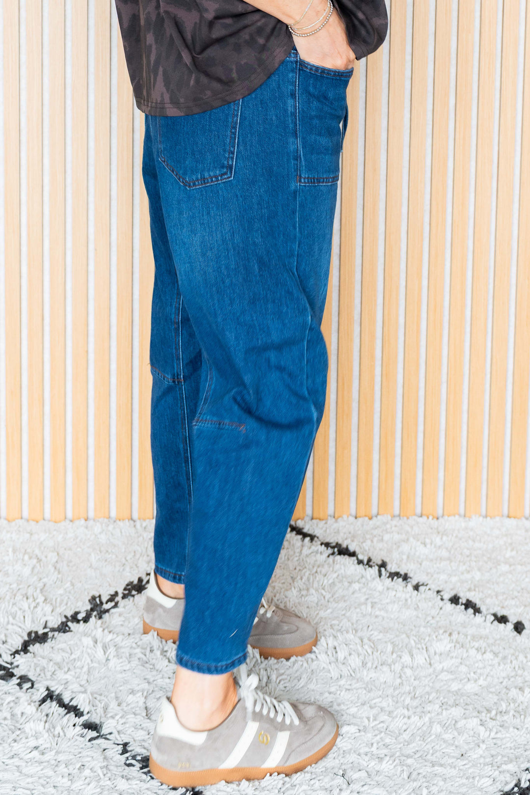 Barrel Jogger - Dark Wash
