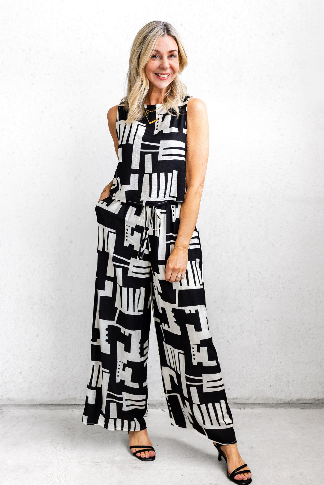 Mila Print Tank - Black and White