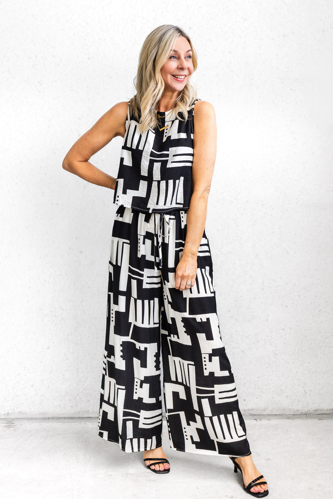 Mila Print Tank - Black and White