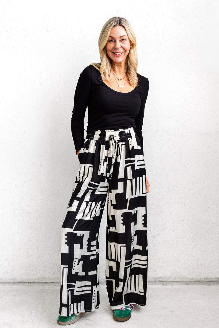 Mila Print Pant - Black and White
