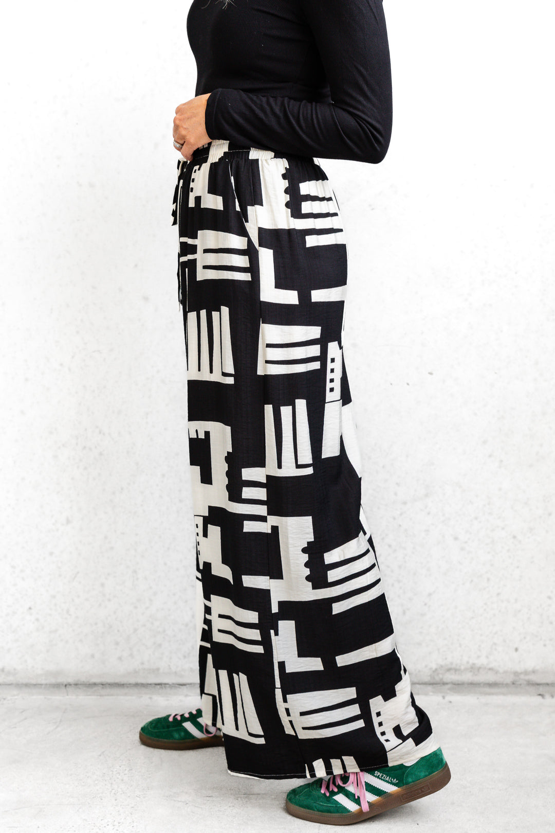 Mila Print Pant - Black and White