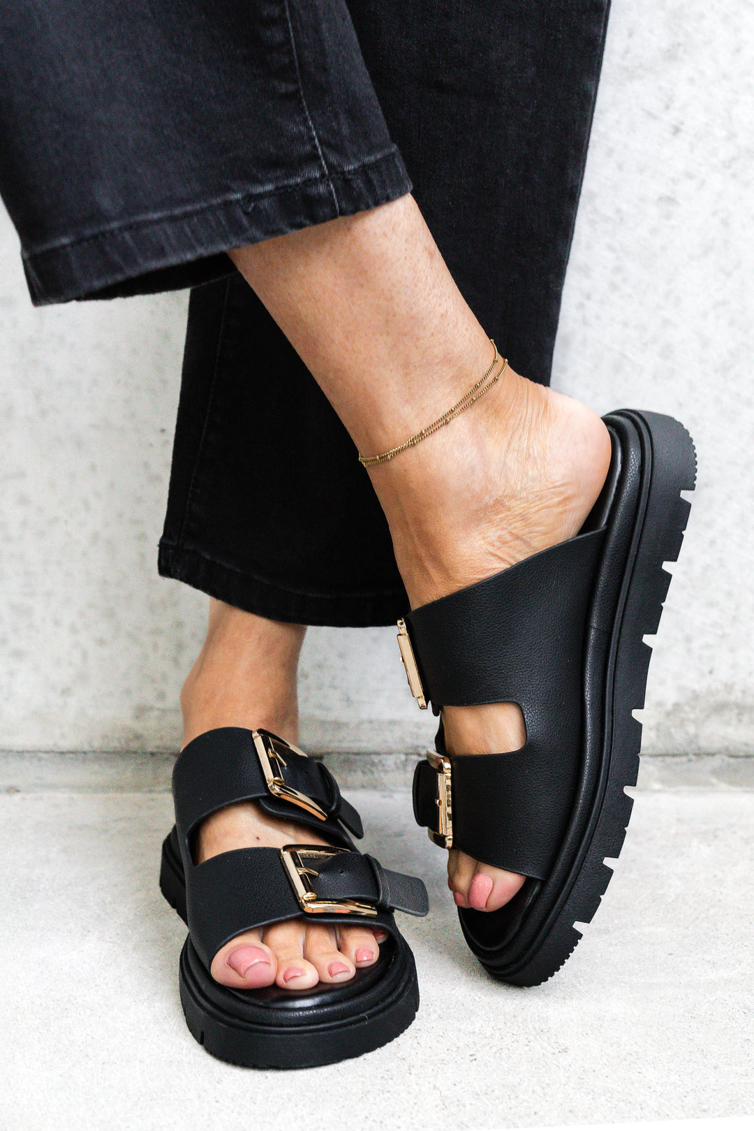 Toledo - Black
