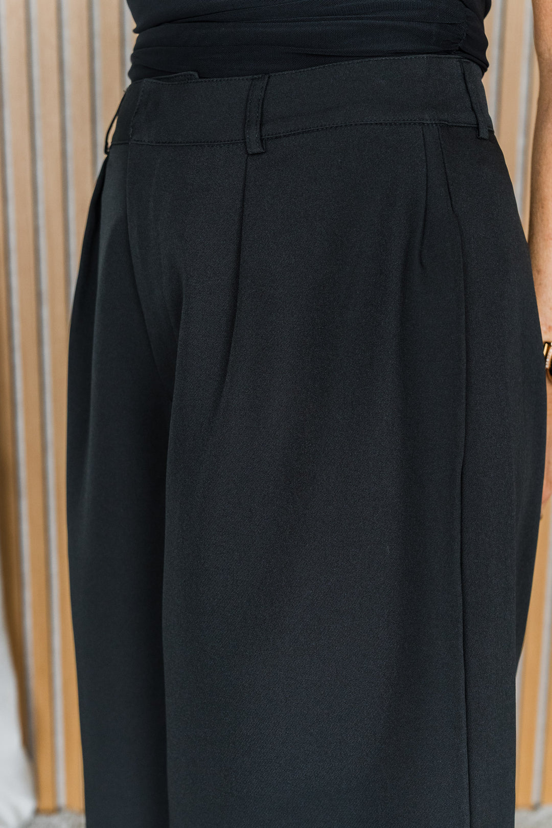 Bermuda Dress Shorts - Black