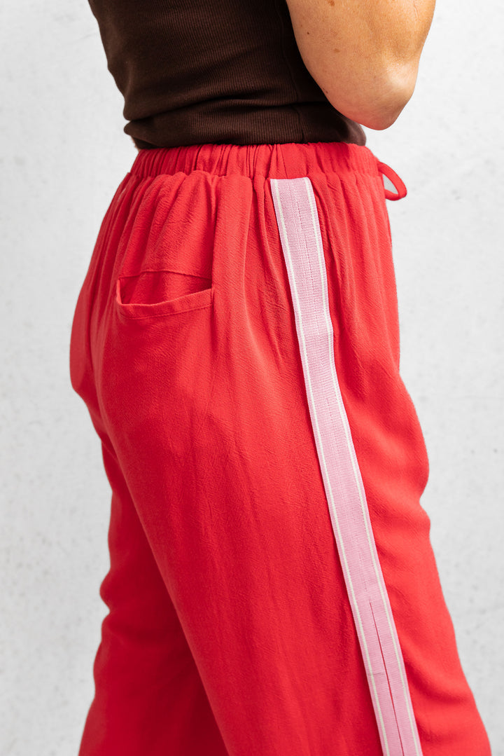 Tempo Pant - Red/Pink