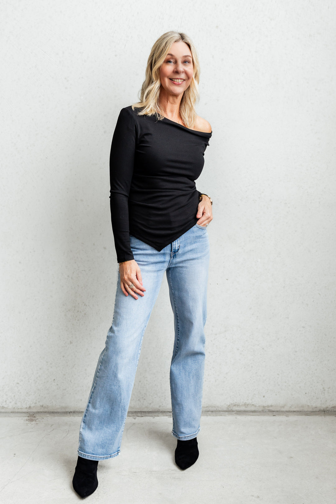 Off the Shoulder Top - Black