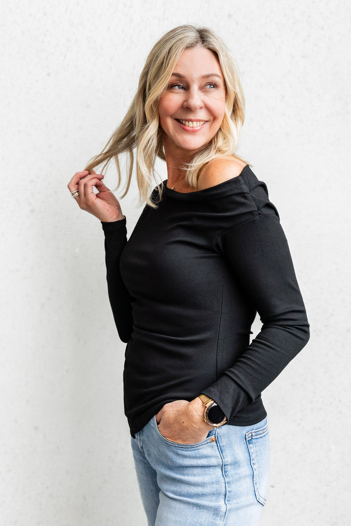 Off the Shoulder Top - Black
