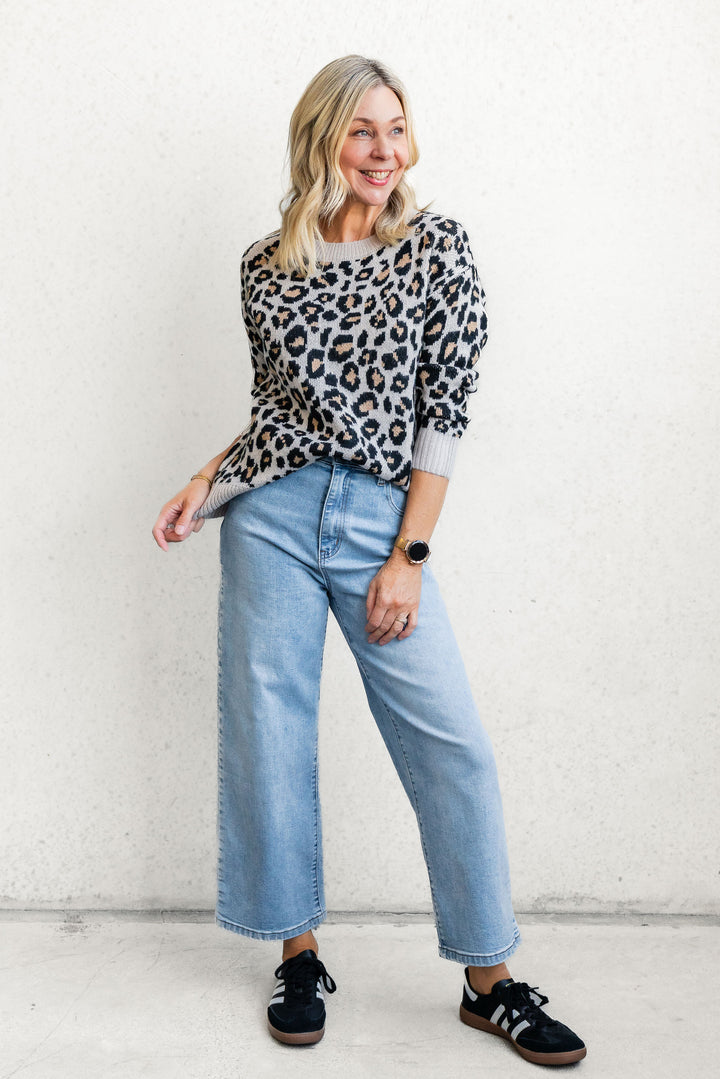 Casey Crop Jean - Light Wash