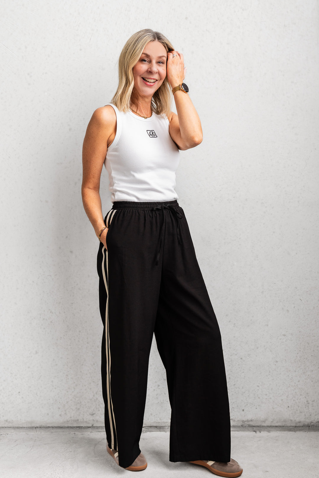 Luna Side Stripe Pants - Black