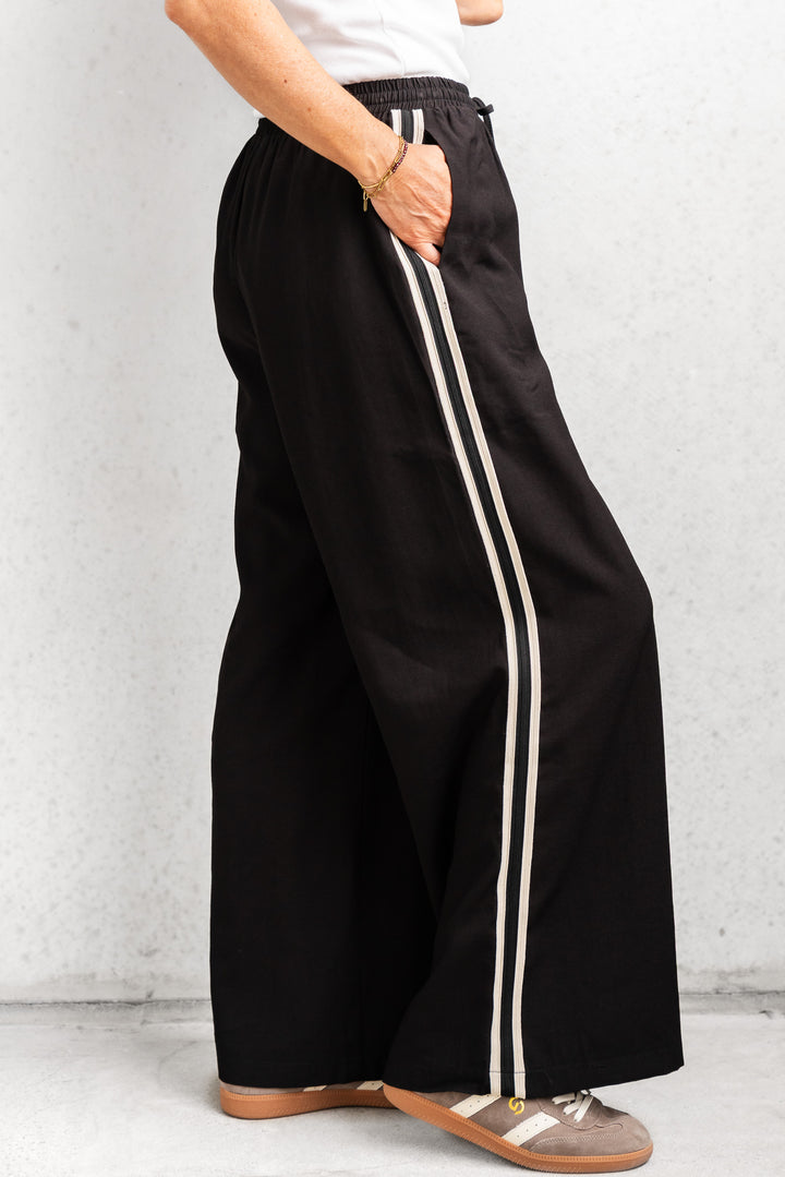 Luna Side Stripe Pants - Black