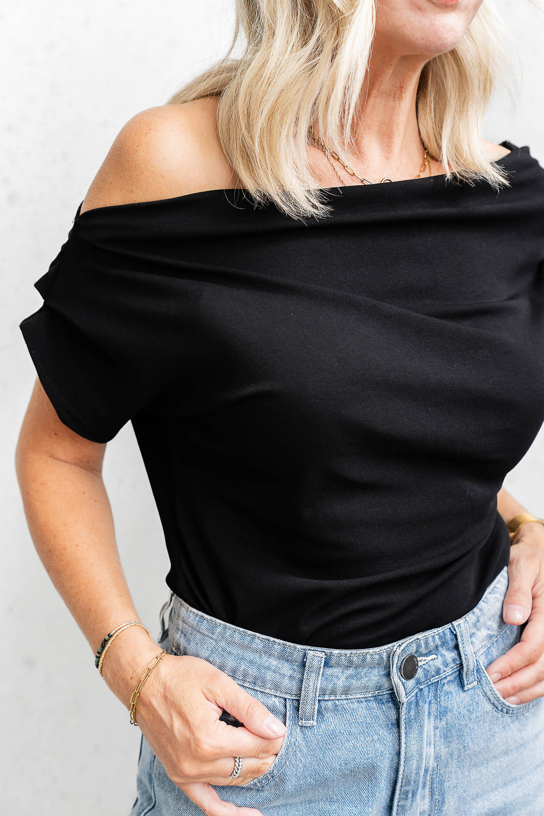 Off-Shoulder Ruched Top - Black