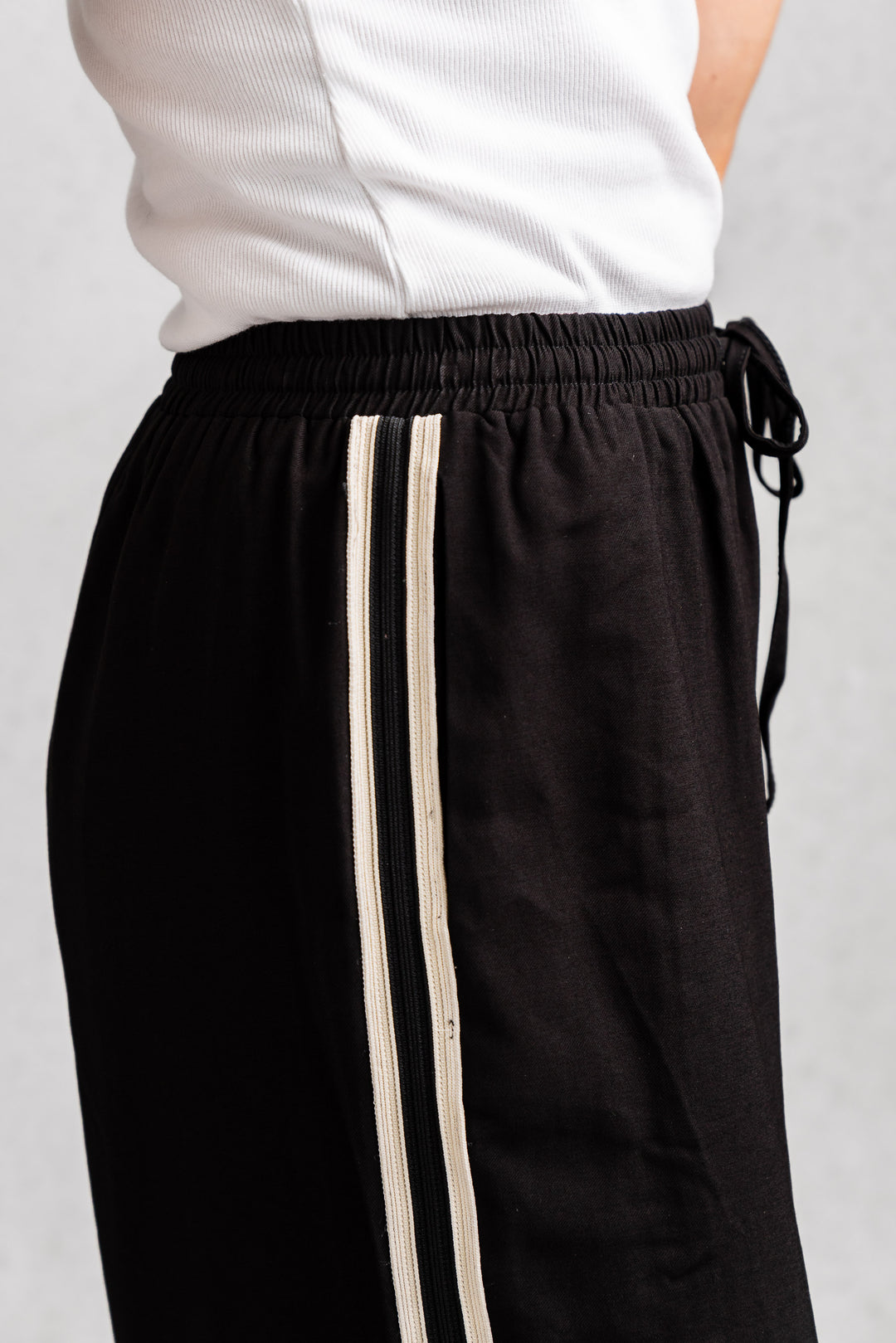 Luna Side Stripe Pants - Black