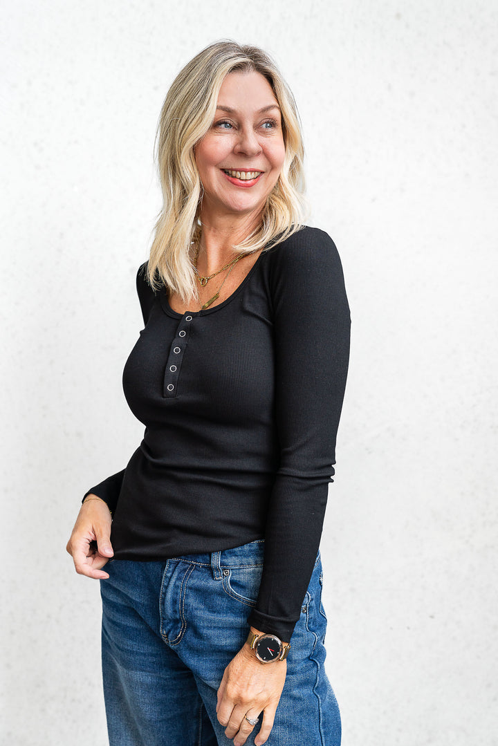 Snap Front Top - Black - Mabel and Woods