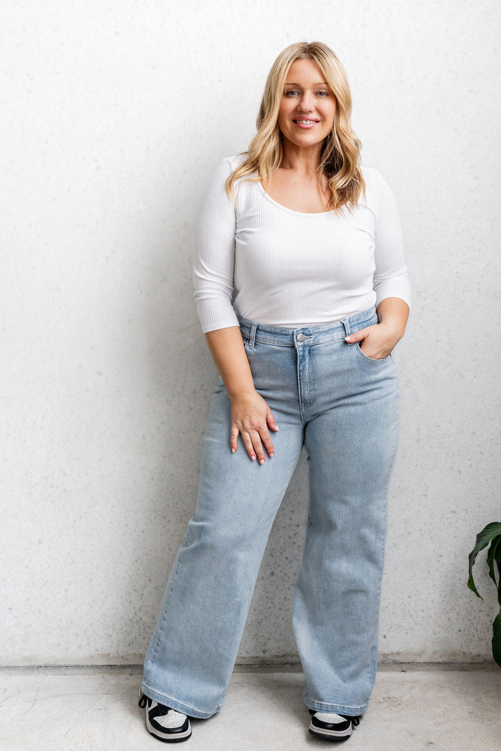 Jenni Wide Leg Jeans