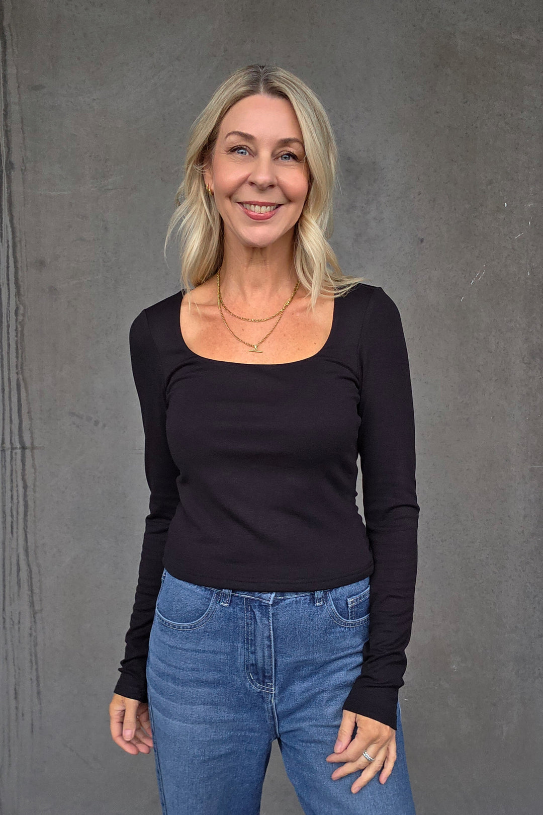 Frame Neck Top - Black