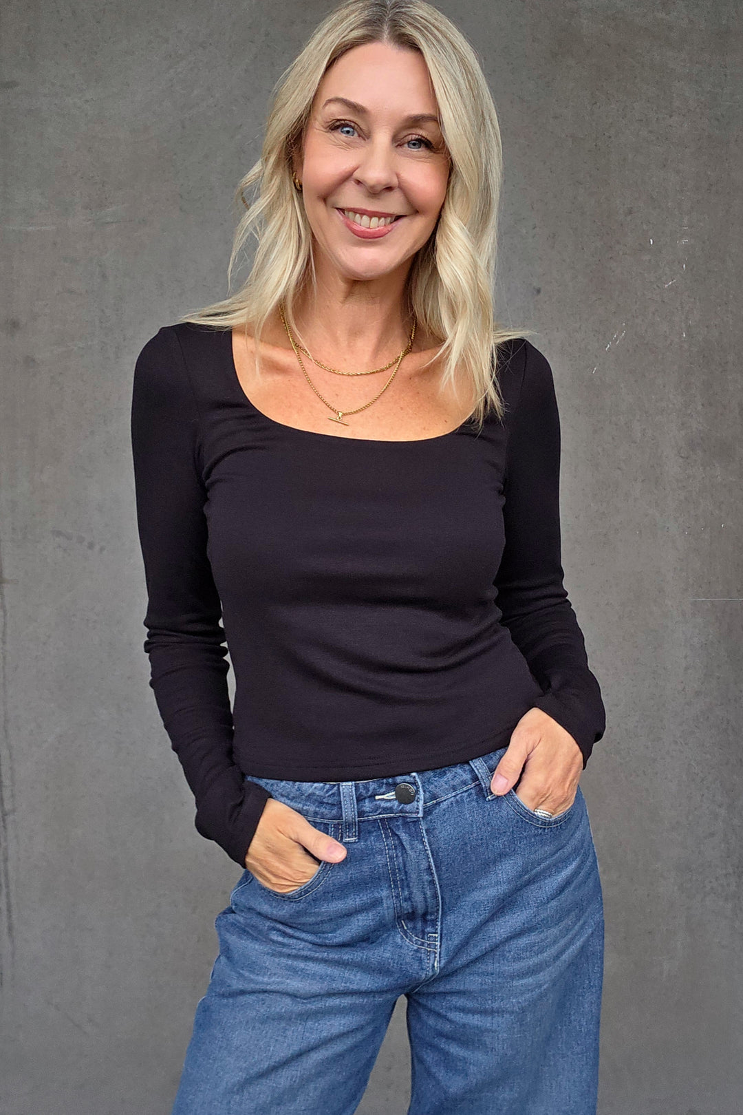 Frame Neck Top - Black