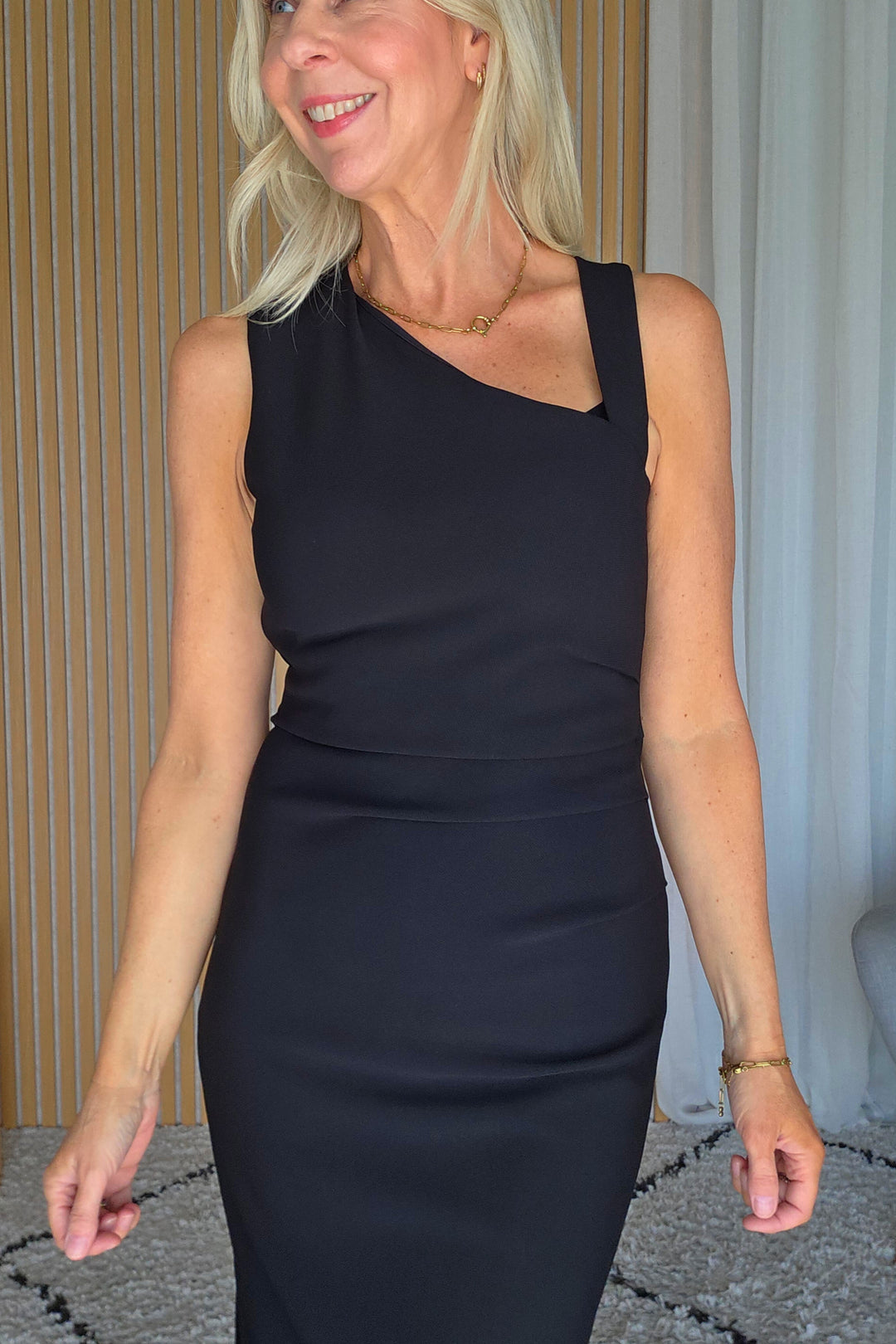 Lolita Fitted Midi Dress - Black