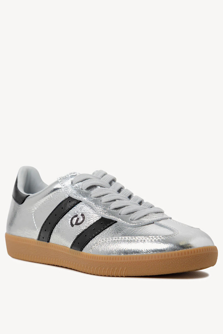 Parallel Metallic Leather Sneaker - Silver / Black