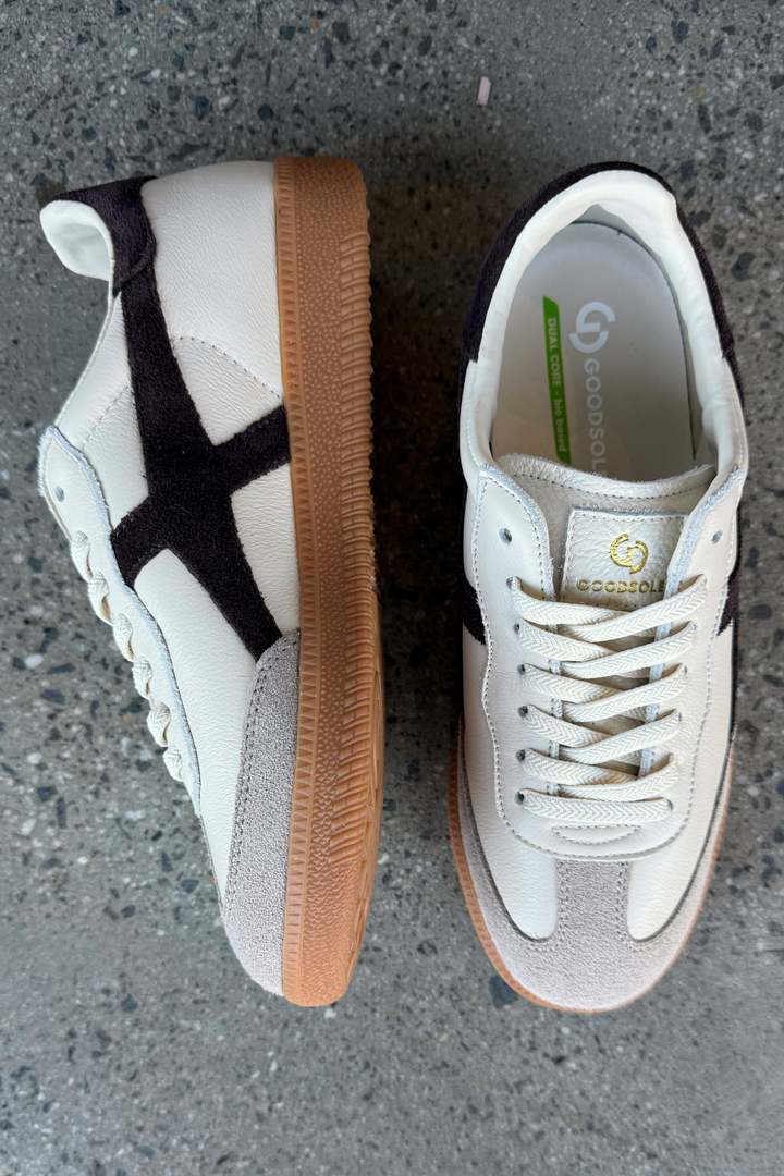 Crossroads Leather Sneaker - Ivory / Coffee