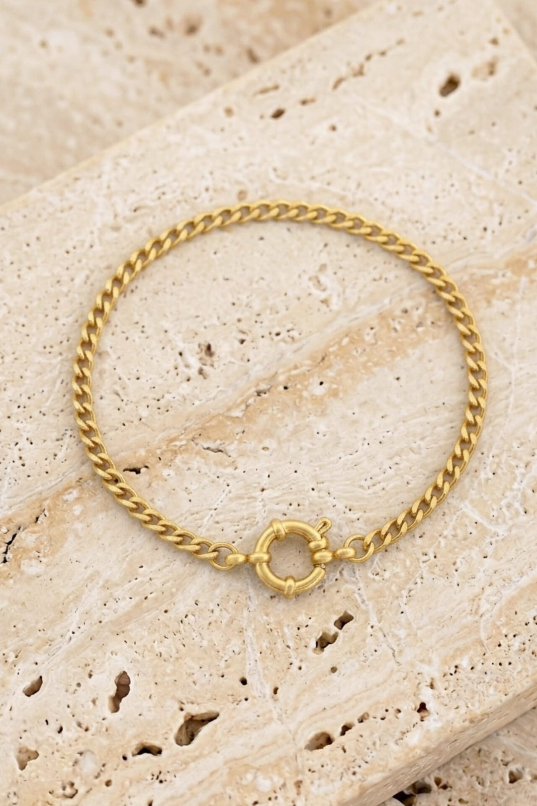 Charm - Thin Chain Bracelet with Circle Clasp - Mabel and Woods