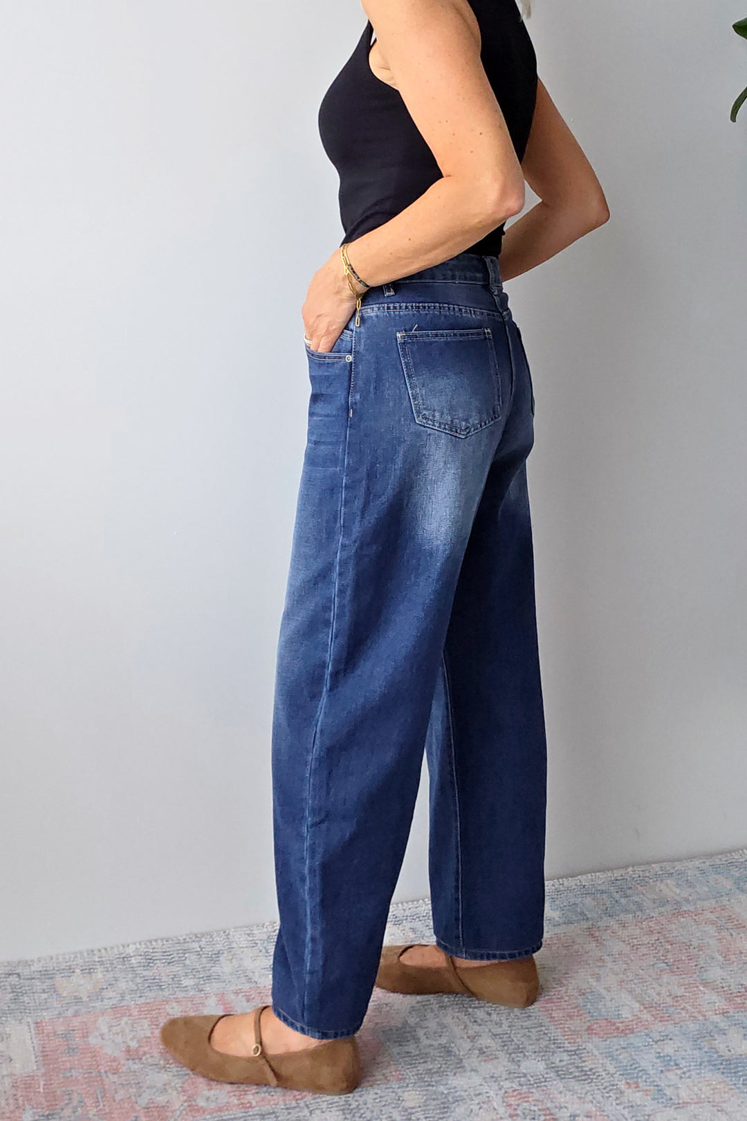 Liza Barrel Jean - Dark Wash - Mabel and Woods