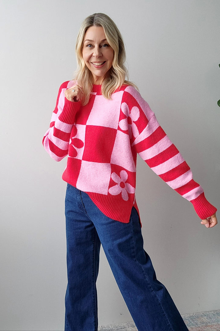 Daisy Square Knit - Pink/Red
