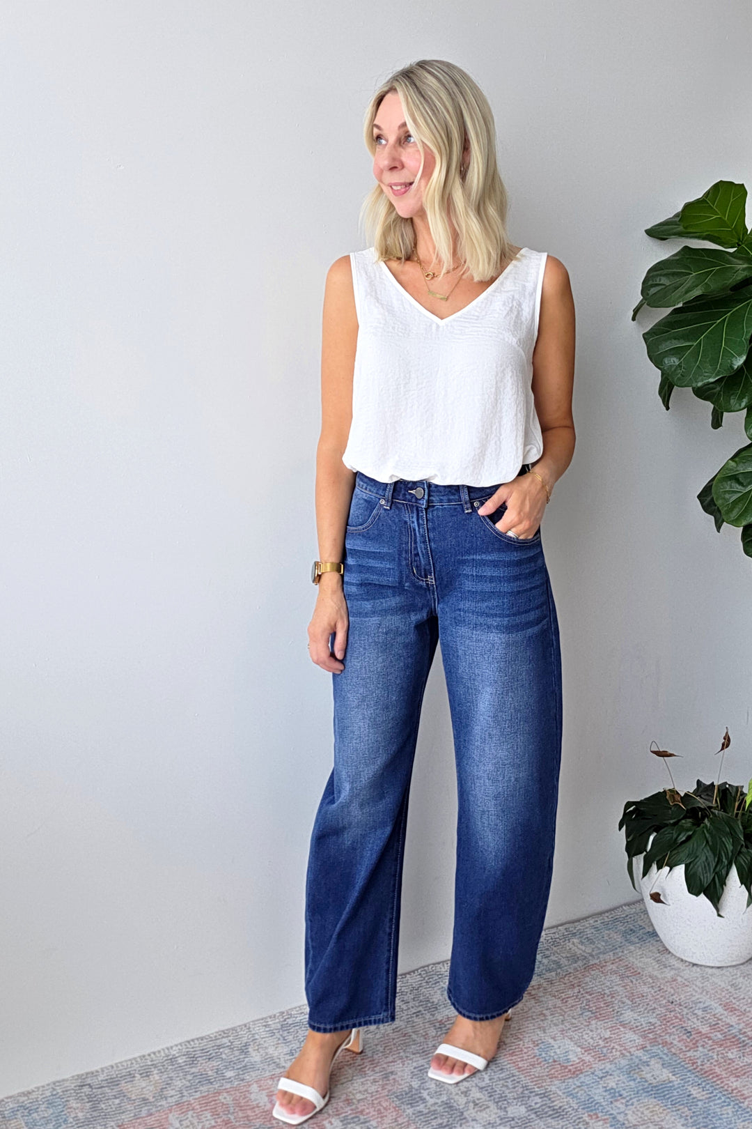 Liza Barrel Jean - Dark Wash - Mabel and Woods