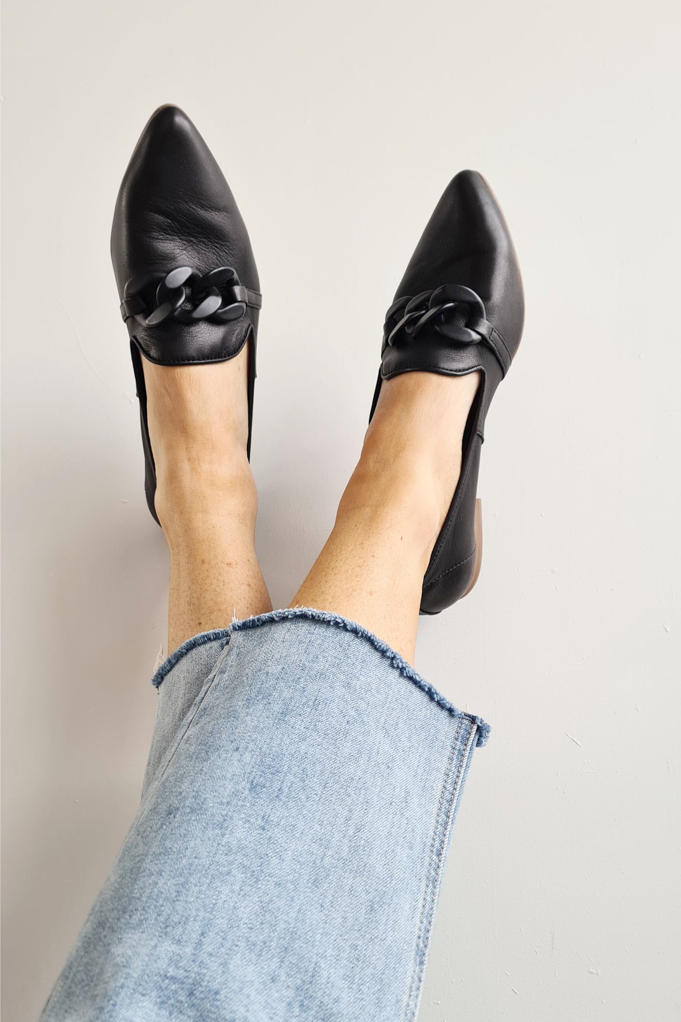 Chain Leather Loafer - Black