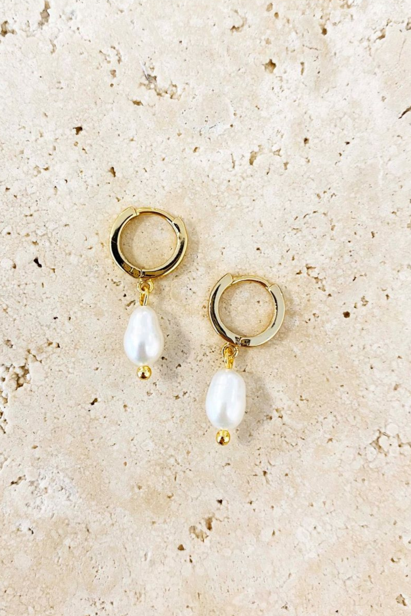 18ct gold pearl online earrings